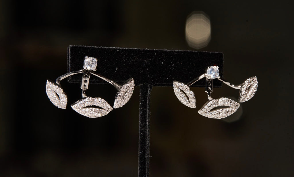 Silver Divine Kiss Earrings #42